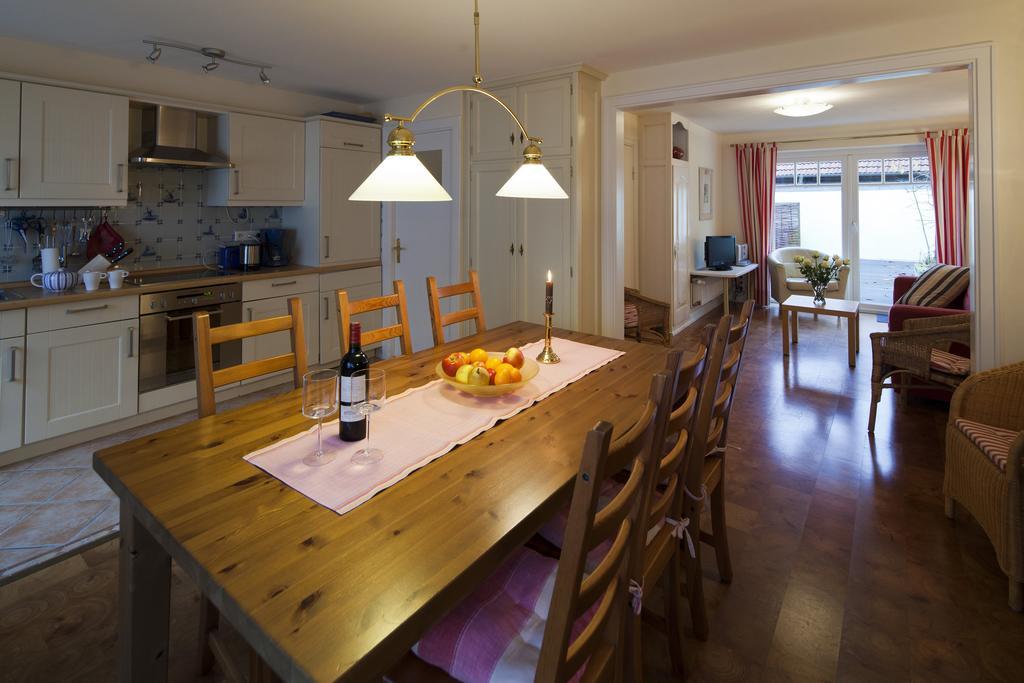 Altstadtflair Apartment Husum  Bagian luar foto